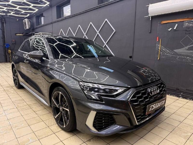 Оклейка пленкой Audi A3 в Алматы
