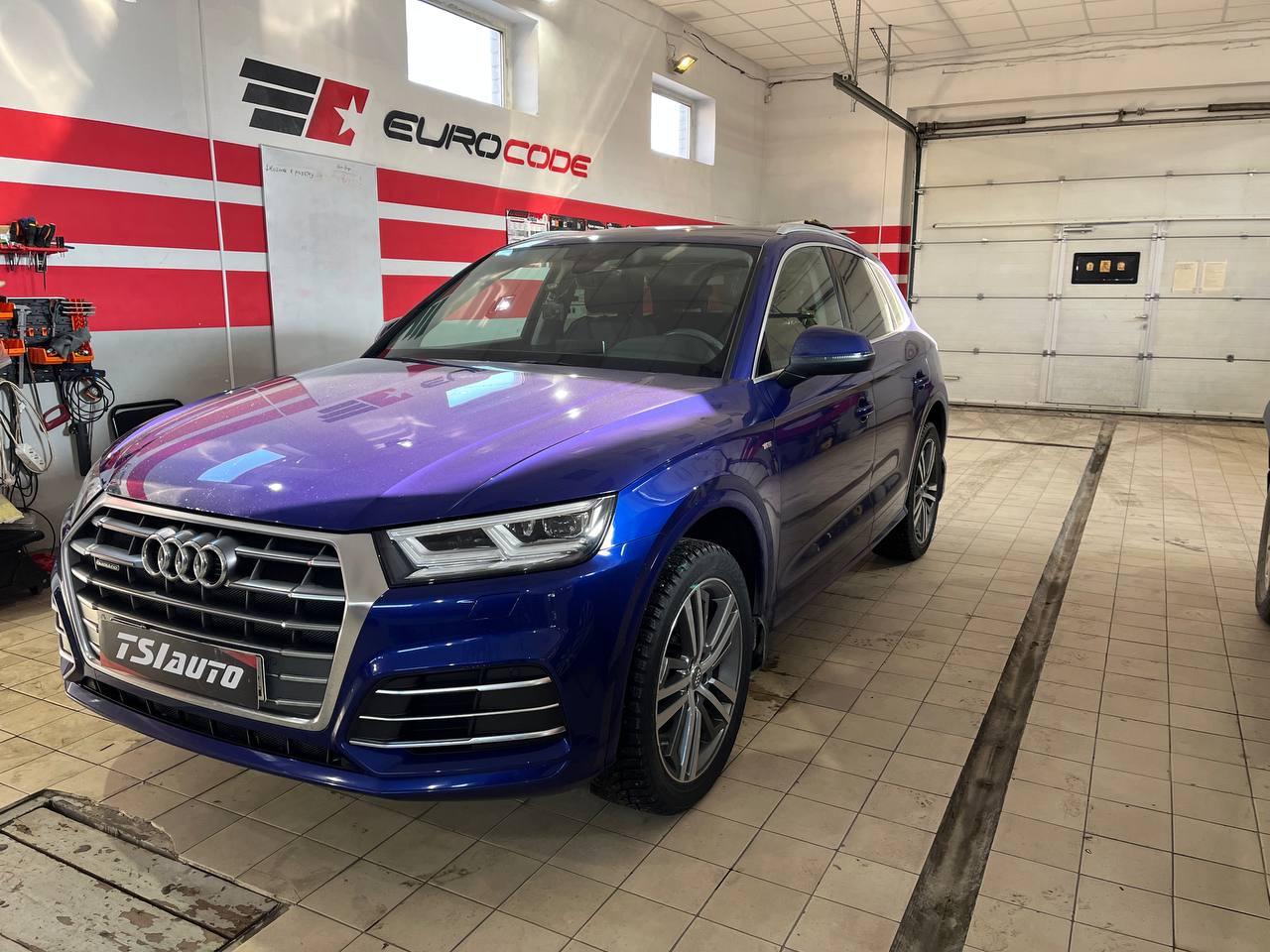 Шумоизоляция Audi Q5 в Алматы