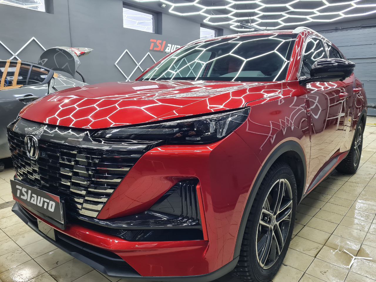 Оклейка пленкой Changan Uni-S в пакете Трасса в Алматы