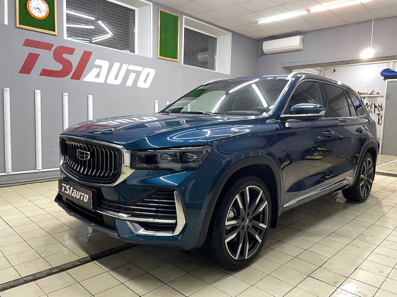 Geely Monjaro шумоизоляция в Алматы - пакет Элит