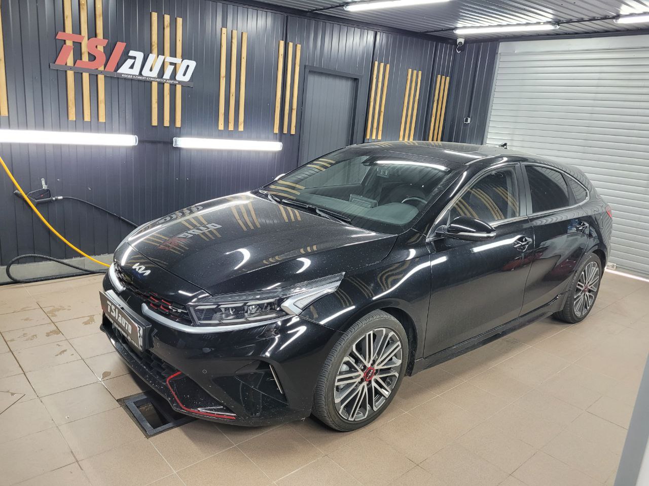 Kia K3 оклейка фонарей в Алматы