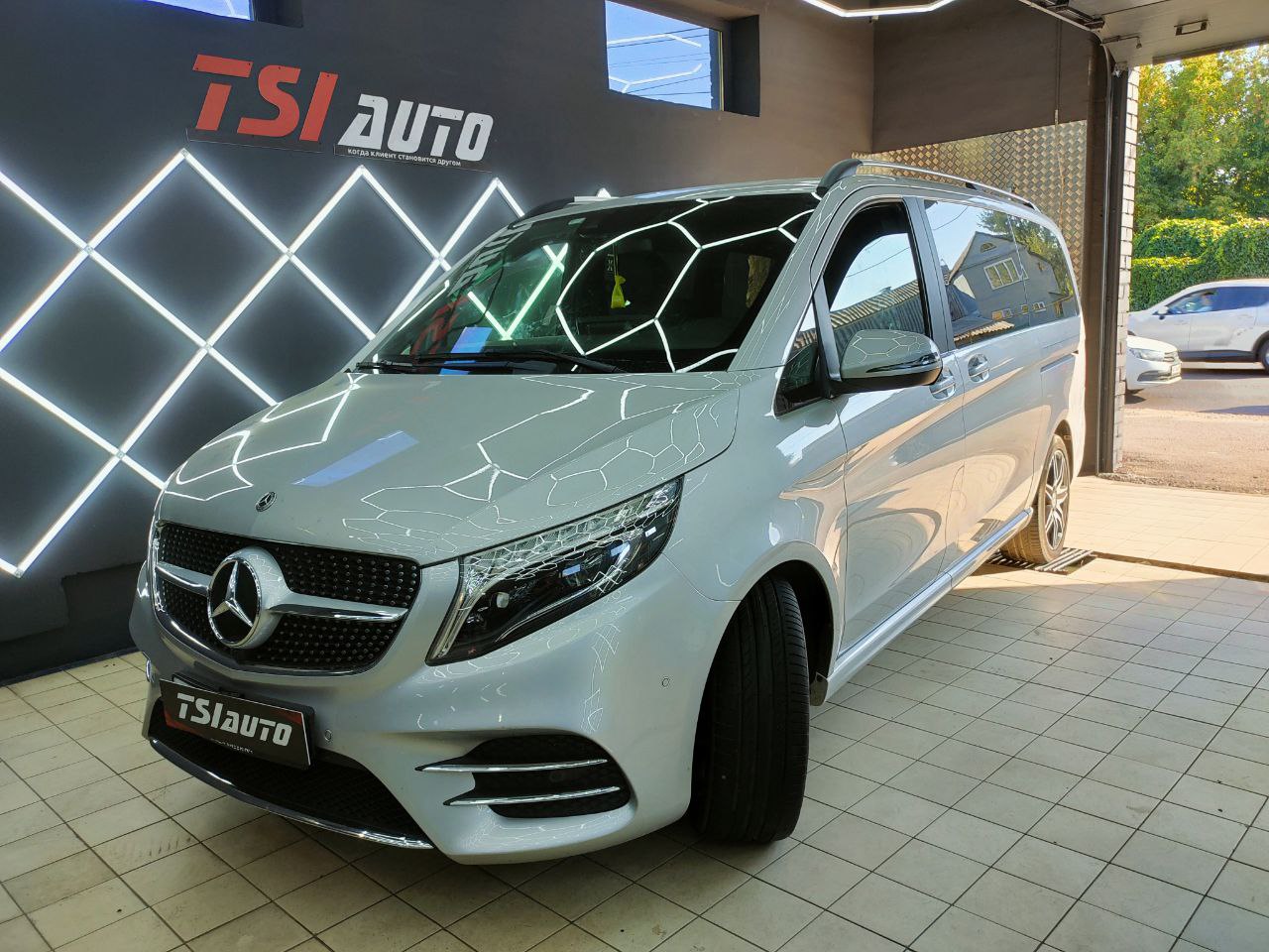 Шумоизоляция Mercedes V-Класс в Алматы