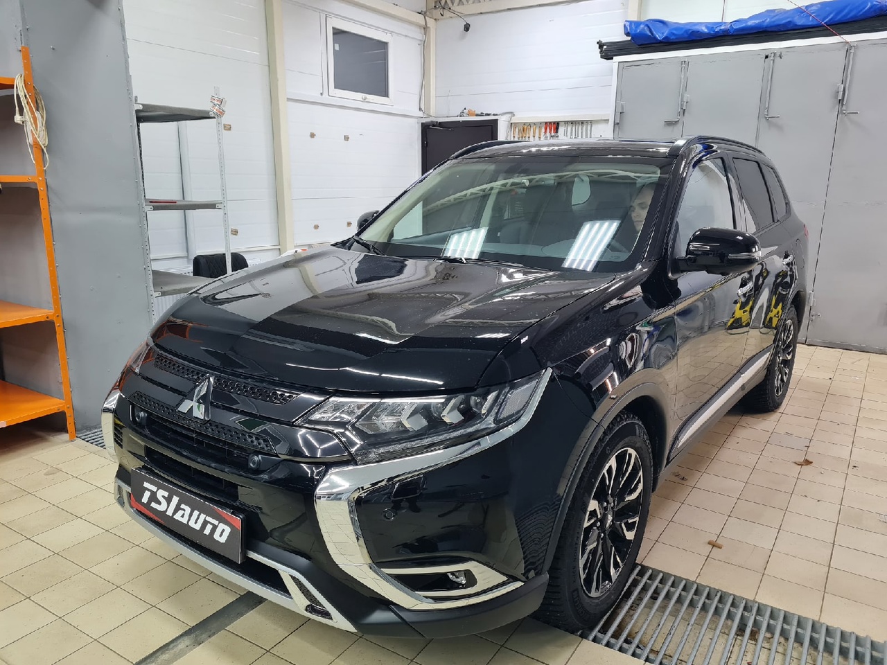 Шумоизоляция Mitsubishi Outlander в Алматы