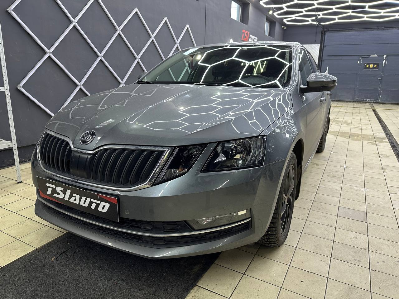 Химчистка Skoda Octavia A7 в Алматы