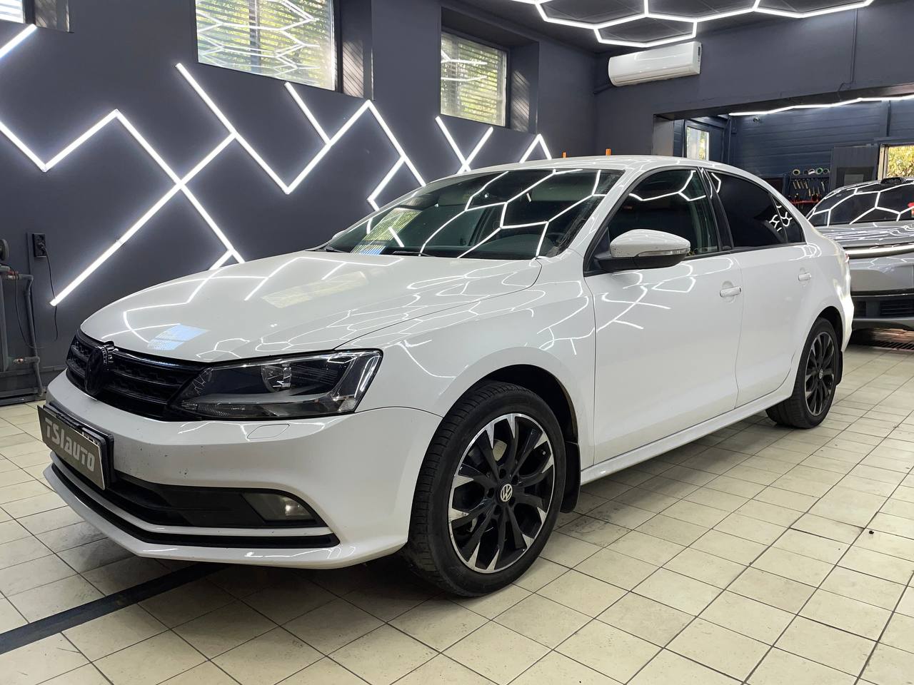 Химчистка Volkswagen Jetta в Алматы