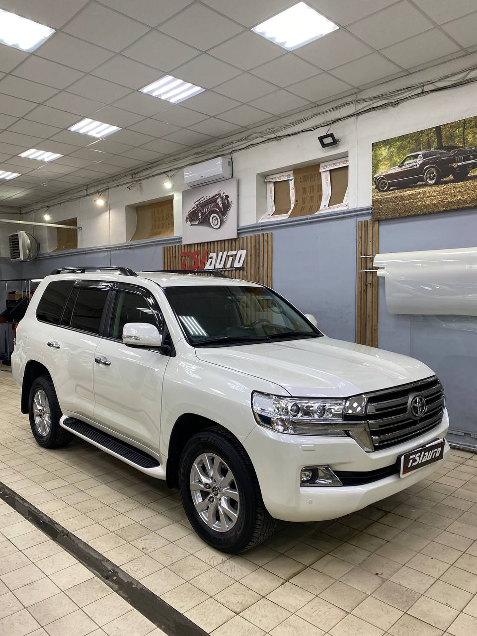Химчистка Toyota Land Cruiser 200 в Алматы
